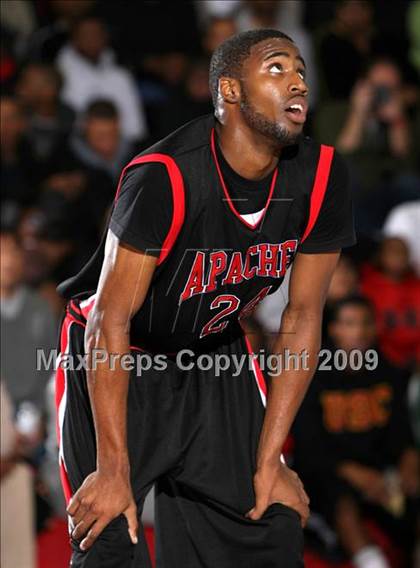 Thumbnail 3 in Leuzinger vs. Centennial (Tip-Off Classic) photogallery.