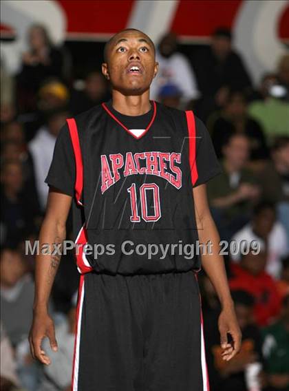 Thumbnail 2 in Leuzinger vs. Centennial (Tip-Off Classic) photogallery.