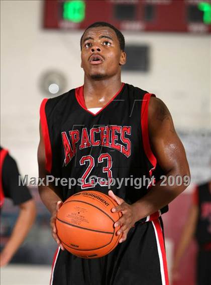 Thumbnail 3 in Leuzinger vs. Centennial (Tip-Off Classic) photogallery.