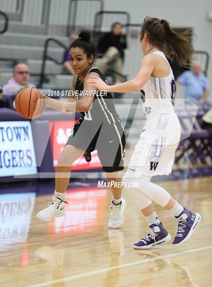 Thumbnail 1 in Central @ Watertown (Watertown Christmas Tournament) photogallery.