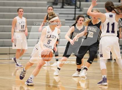 Thumbnail 3 in Central @ Watertown (Watertown Christmas Tournament) photogallery.
