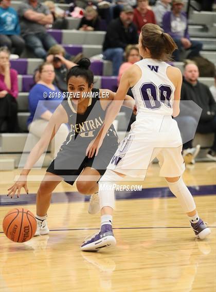 Thumbnail 3 in Central @ Watertown (Watertown Christmas Tournament) photogallery.
