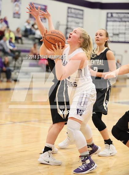 Thumbnail 1 in Central @ Watertown (Watertown Christmas Tournament) photogallery.