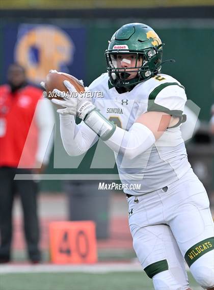 Thumbnail 3 in Sonora vs. St. Pius X-St. Matthias Academy (CIF State Div. 4-A Final) photogallery.