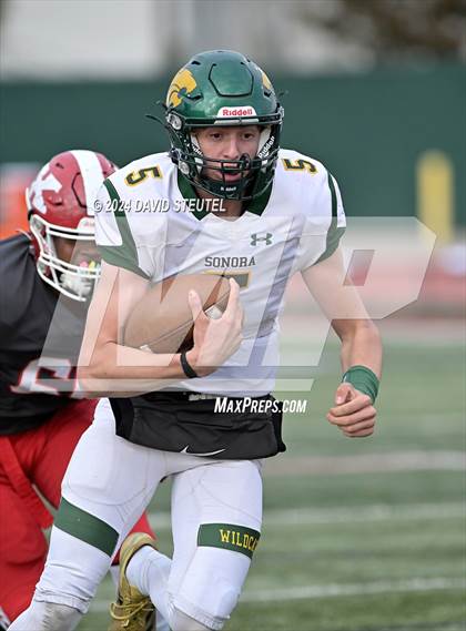 Thumbnail 2 in Sonora vs. St. Pius X-St. Matthias Academy (CIF State Div. 4-A Final) photogallery.
