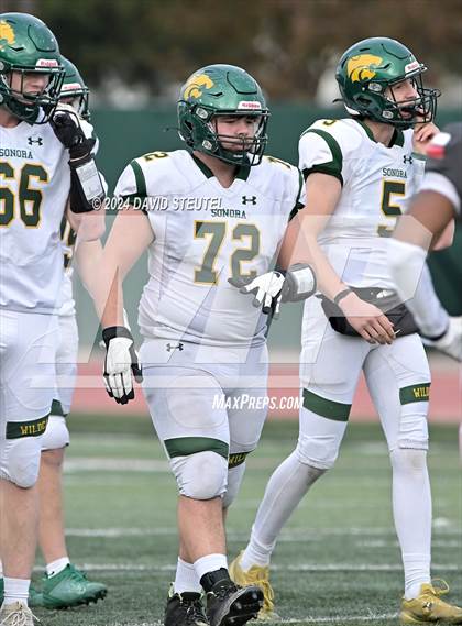 Thumbnail 1 in Sonora vs. St. Pius X-St. Matthias Academy (CIF State Div. 4-A Final) photogallery.