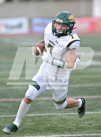 Thumbnail 3 in Sonora vs. St. Pius X-St. Matthias Academy (CIF State Div. 4-A Final) photogallery.
