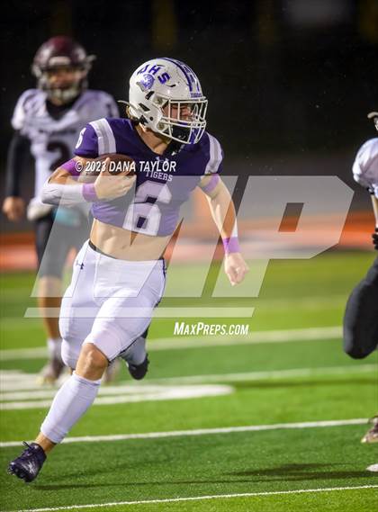 Thumbnail 3 in Callisburg vs. Jacksboro (UIL 3A Bi-District Championship) photogallery.