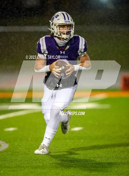 Thumbnail 2 in Callisburg vs. Jacksboro (UIL 3A Bi-District Championship) photogallery.