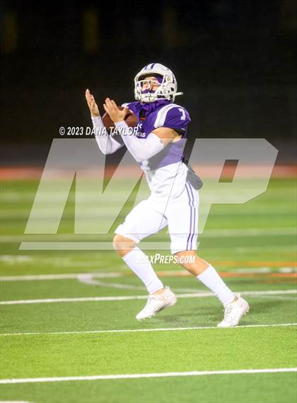 Thumbnail 2 in Callisburg vs. Jacksboro (UIL 3A Bi-District Championship) photogallery.