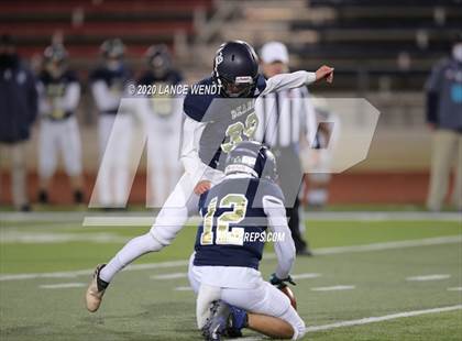 Thumbnail 3 in Loveland vs. Palmer Ridge (CHSAA 4A State Championship) photogallery.