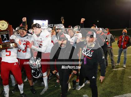 Thumbnail 3 in Loveland vs. Palmer Ridge (CHSAA 4A State Championship) photogallery.