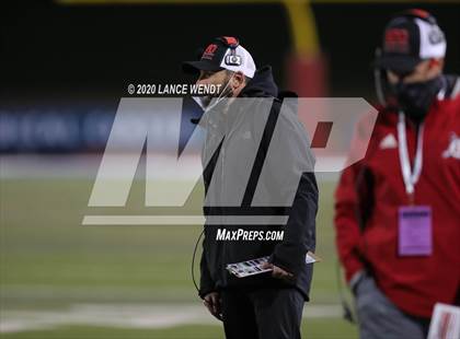 Thumbnail 2 in Loveland vs. Palmer Ridge (CHSAA 4A State Championship) photogallery.