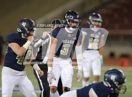 Thumbnail 3 in Loveland vs. Palmer Ridge (CHSAA 4A State Championship) photogallery.