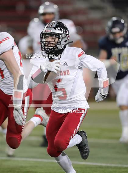 Thumbnail 3 in Loveland vs. Palmer Ridge (CHSAA 4A State Championship) photogallery.