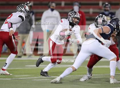 Thumbnail 2 in Loveland vs. Palmer Ridge (CHSAA 4A State Championship) photogallery.
