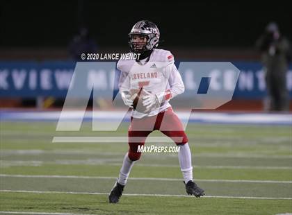 Thumbnail 2 in Loveland vs. Palmer Ridge (CHSAA 4A State Championship) photogallery.