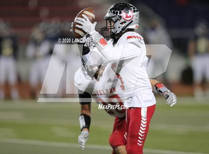 Thumbnail 2 in Loveland vs. Palmer Ridge (CHSAA 4A State Championship) photogallery.