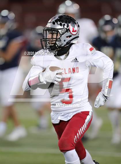 Thumbnail 2 in Loveland vs. Palmer Ridge (CHSAA 4A State Championship) photogallery.