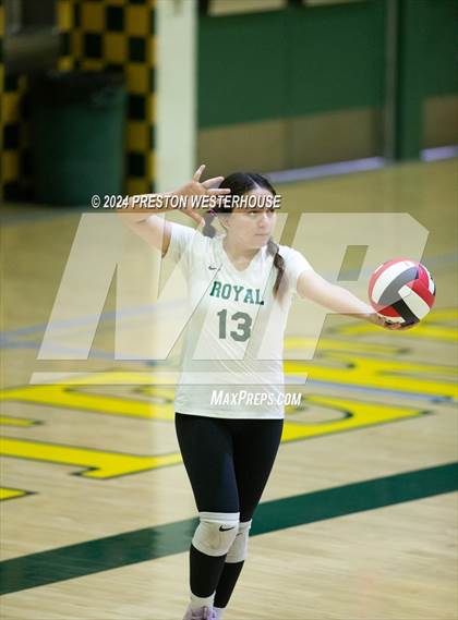 Thumbnail 1 in Royal @ Moorpark photogallery.