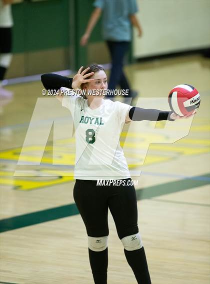 Thumbnail 1 in Royal @ Moorpark photogallery.