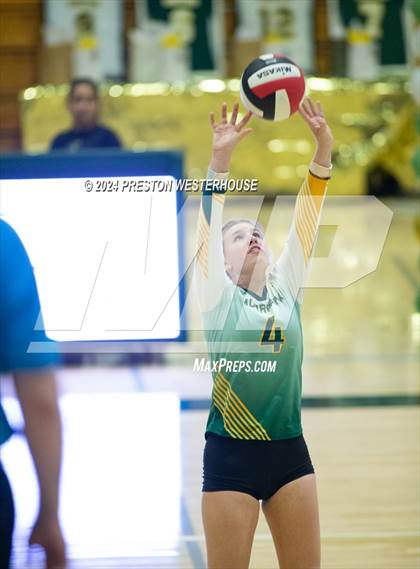 Thumbnail 1 in Royal @ Moorpark photogallery.