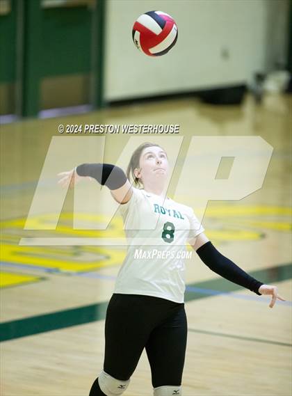 Thumbnail 2 in Royal @ Moorpark photogallery.