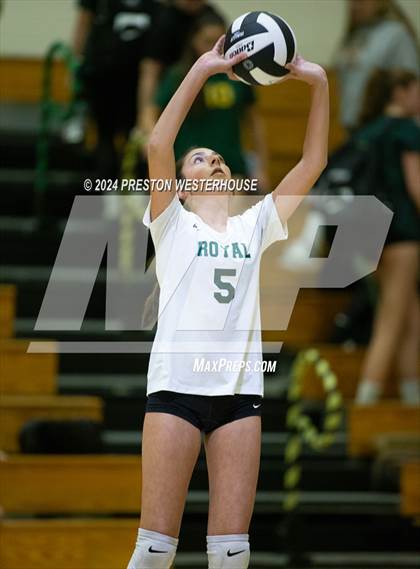 Thumbnail 1 in Royal @ Moorpark photogallery.