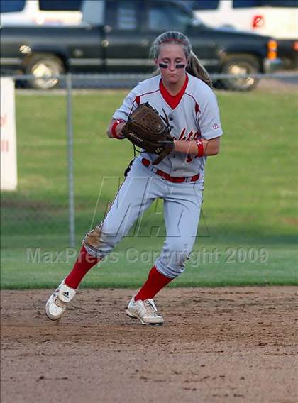 Thumbnail 2 in Bartlett vs. Brighton (Region 7AAA 1st Round) photogallery.