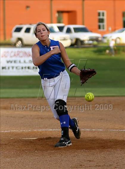 Thumbnail 1 in Bartlett vs. Brighton (Region 7AAA 1st Round) photogallery.