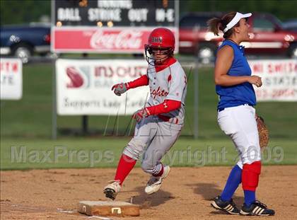 Thumbnail 2 in Bartlett vs. Brighton (Region 7AAA 1st Round) photogallery.