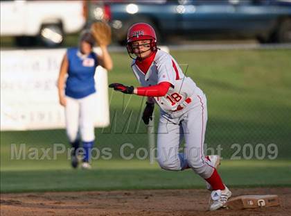 Thumbnail 3 in Bartlett vs. Brighton (Region 7AAA 1st Round) photogallery.