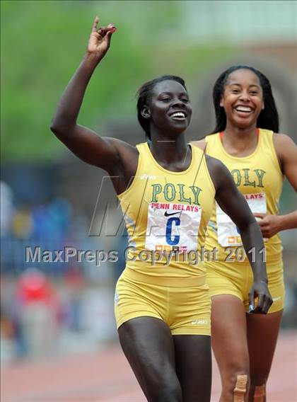 Thumbnail 1 in 117th Penn Relays (Girls 4x100m Final) photogallery.