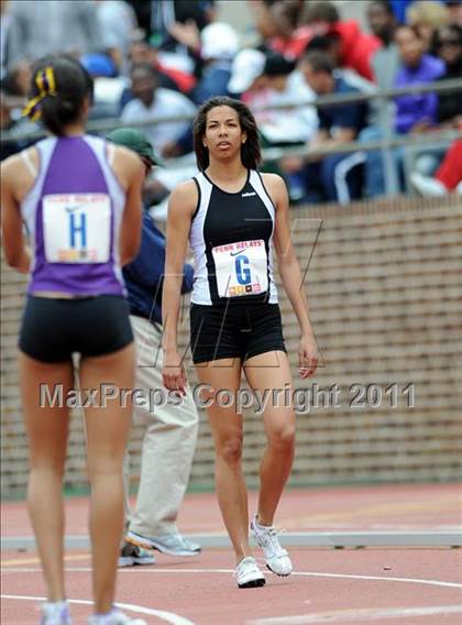 Thumbnail 1 in 117th Penn Relays (Girls 4x100m Final) photogallery.