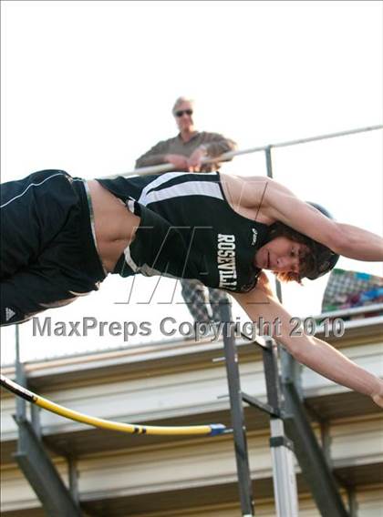 Thumbnail 2 in True Team Section 6AAA (Boys Pole Vault) photogallery.