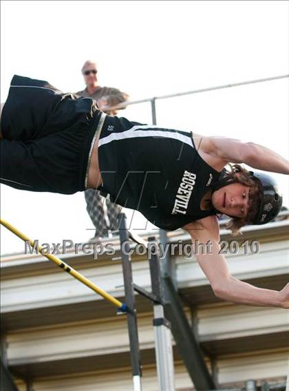 Thumbnail 1 in True Team Section 6AAA (Boys Pole Vault) photogallery.