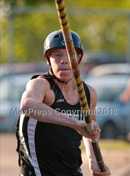 Thumbnail 2 in True Team Section 6AAA (Boys Pole Vault) photogallery.
