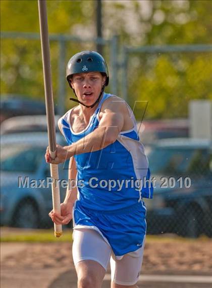 Thumbnail 1 in True Team Section 6AAA (Boys Pole Vault) photogallery.