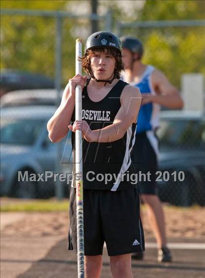 Thumbnail 1 in True Team Section 6AAA (Boys Pole Vault) photogallery.