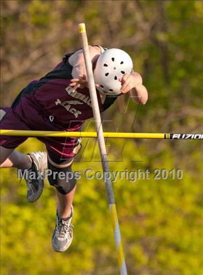 Thumbnail 1 in True Team Section 6AAA (Boys Pole Vault) photogallery.
