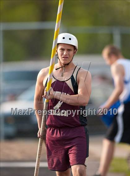 Thumbnail 3 in True Team Section 6AAA (Boys Pole Vault) photogallery.