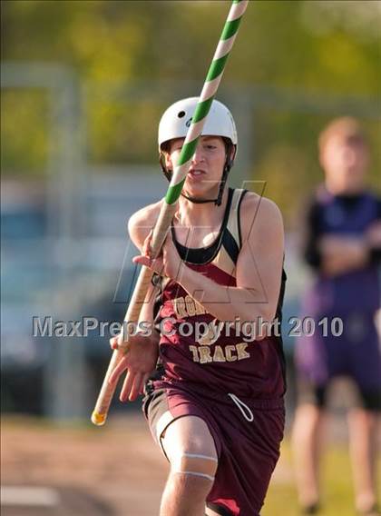 Thumbnail 1 in True Team Section 6AAA (Boys Pole Vault) photogallery.