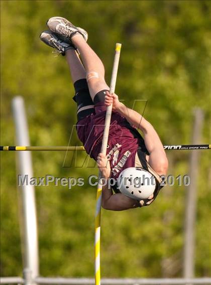 Thumbnail 3 in True Team Section 6AAA (Boys Pole Vault) photogallery.