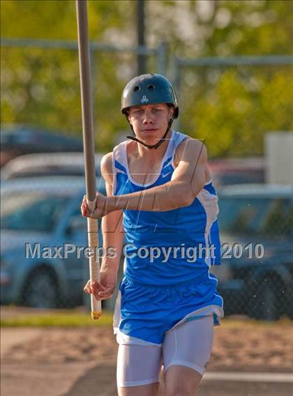 Thumbnail 3 in True Team Section 6AAA (Boys Pole Vault) photogallery.