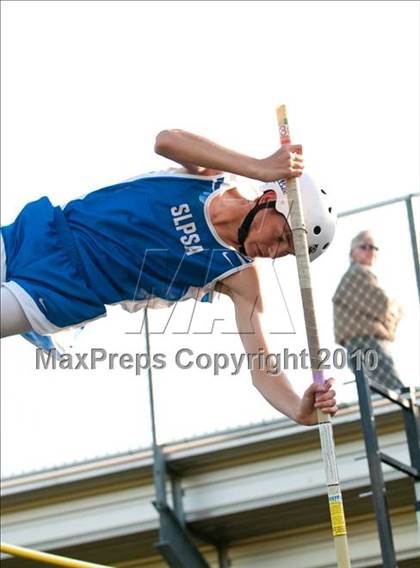 Thumbnail 2 in True Team Section 6AAA (Boys Pole Vault) photogallery.