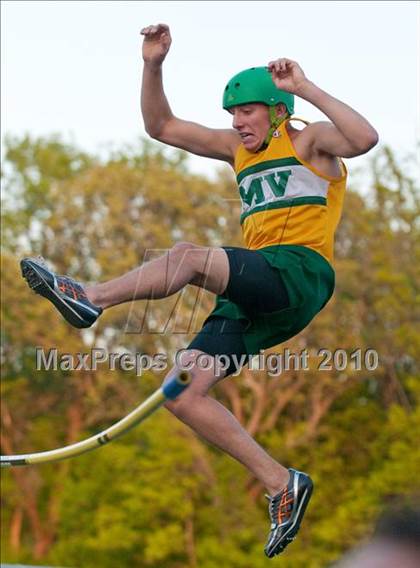 Thumbnail 2 in True Team Section 6AAA (Boys Pole Vault) photogallery.