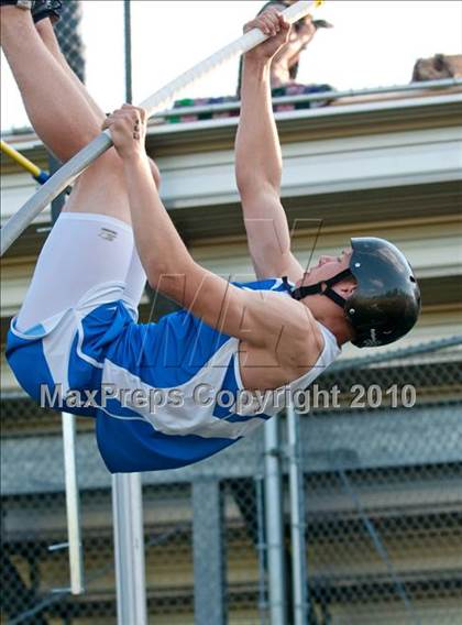 Thumbnail 1 in True Team Section 6AAA (Boys Pole Vault) photogallery.