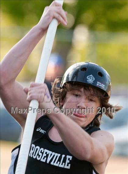 Thumbnail 2 in True Team Section 6AAA (Boys Pole Vault) photogallery.