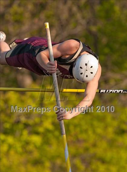 Thumbnail 3 in True Team Section 6AAA (Boys Pole Vault) photogallery.