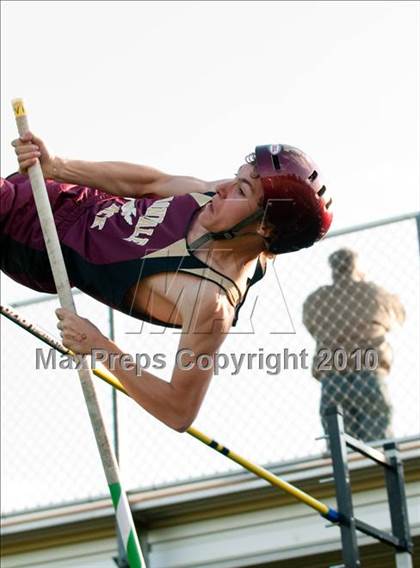 Thumbnail 1 in True Team Section 6AAA (Boys Pole Vault) photogallery.